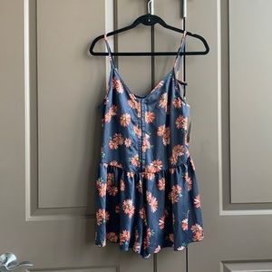 🦩4/$20 NWT Honeydew Sugar & Spice Sleep Floral Romper in Jasper Daisies M